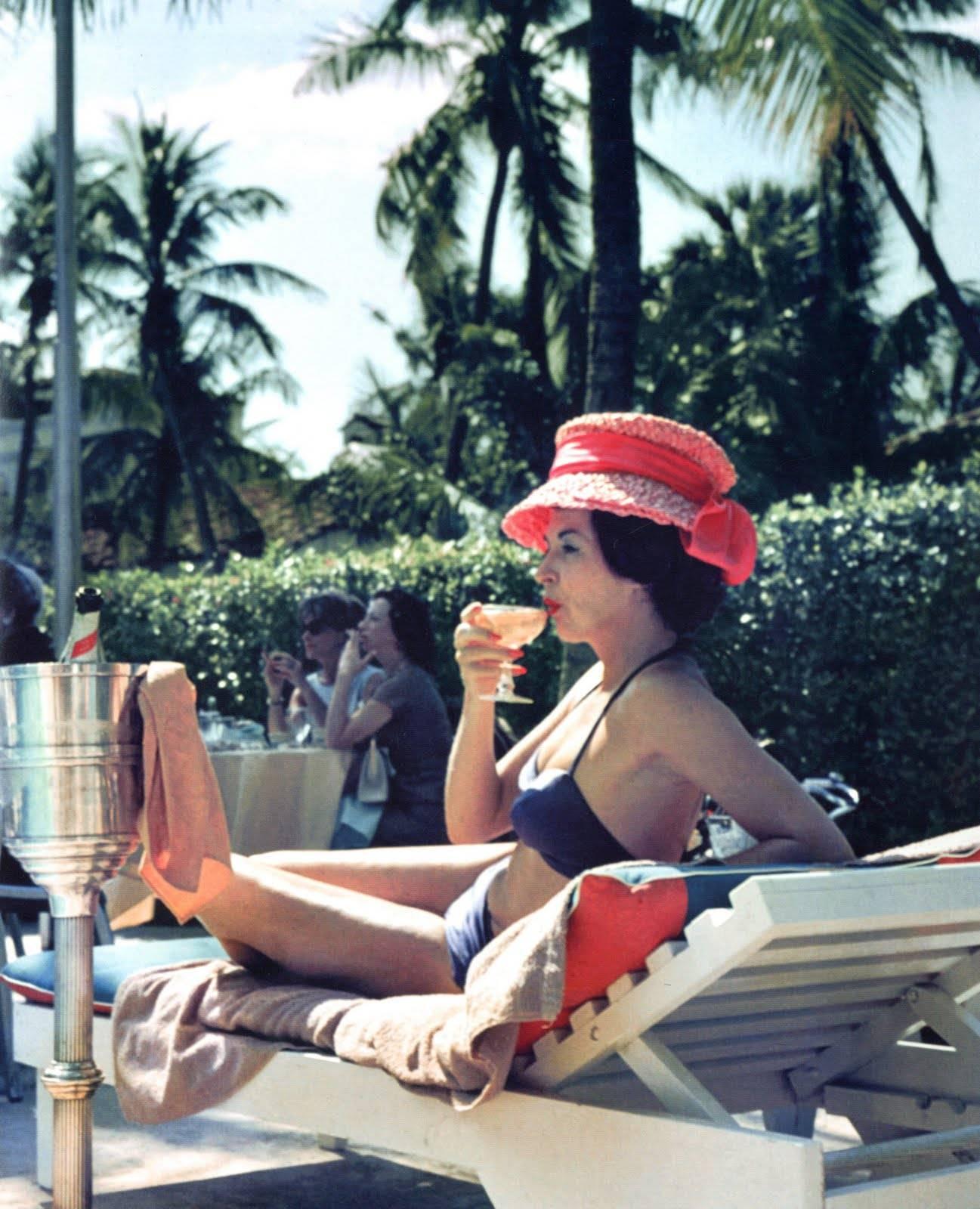 Slim Aarons Color Photograph - Leisure and Fashion
