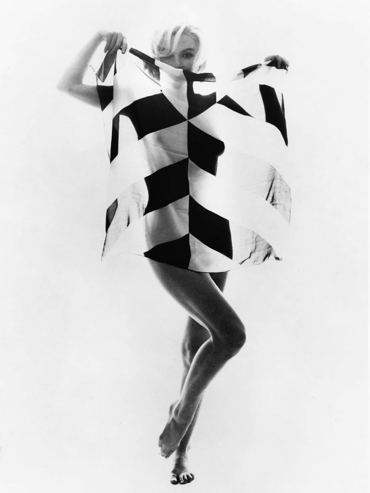 Marilyn Monroe: Da "L'ultima seduta Ⓡ" - Photograph di Bert Stern