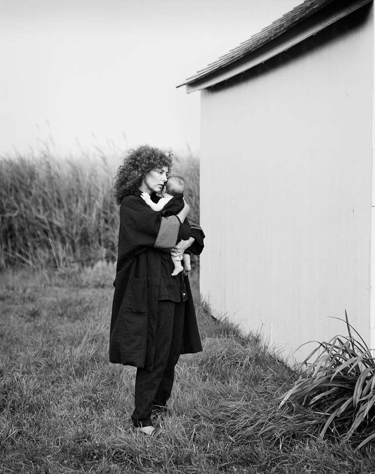 Priscilla Rattazzi Portrait Photograph – Jean Pagliuso und Jessie, Wassermühle