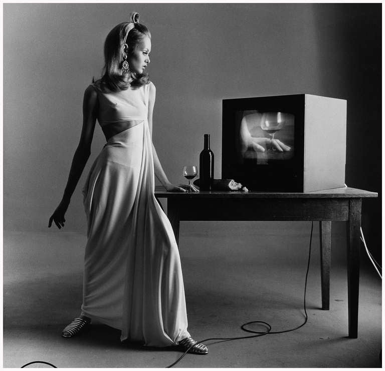 Black and White Photograph di Bert Stern - Twiggy, Collezione Parigi