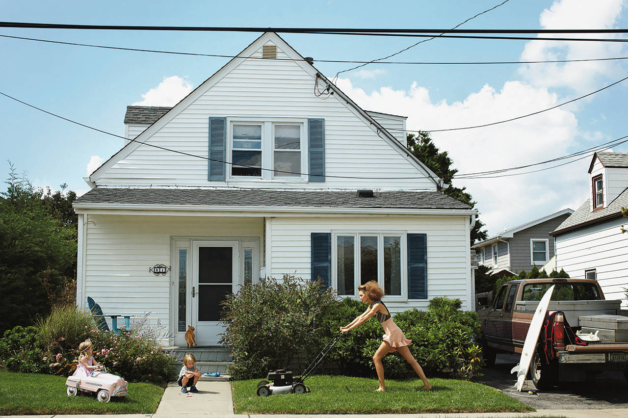 Color Photograph di Arthur Elgort - Karlie Kloss, Atlantic Beach, New York