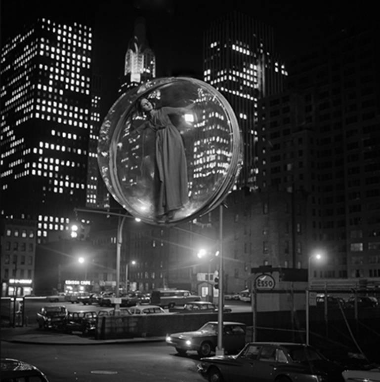 Free Bubble Parking, New York - Photograph by Melvin Sokolsky
