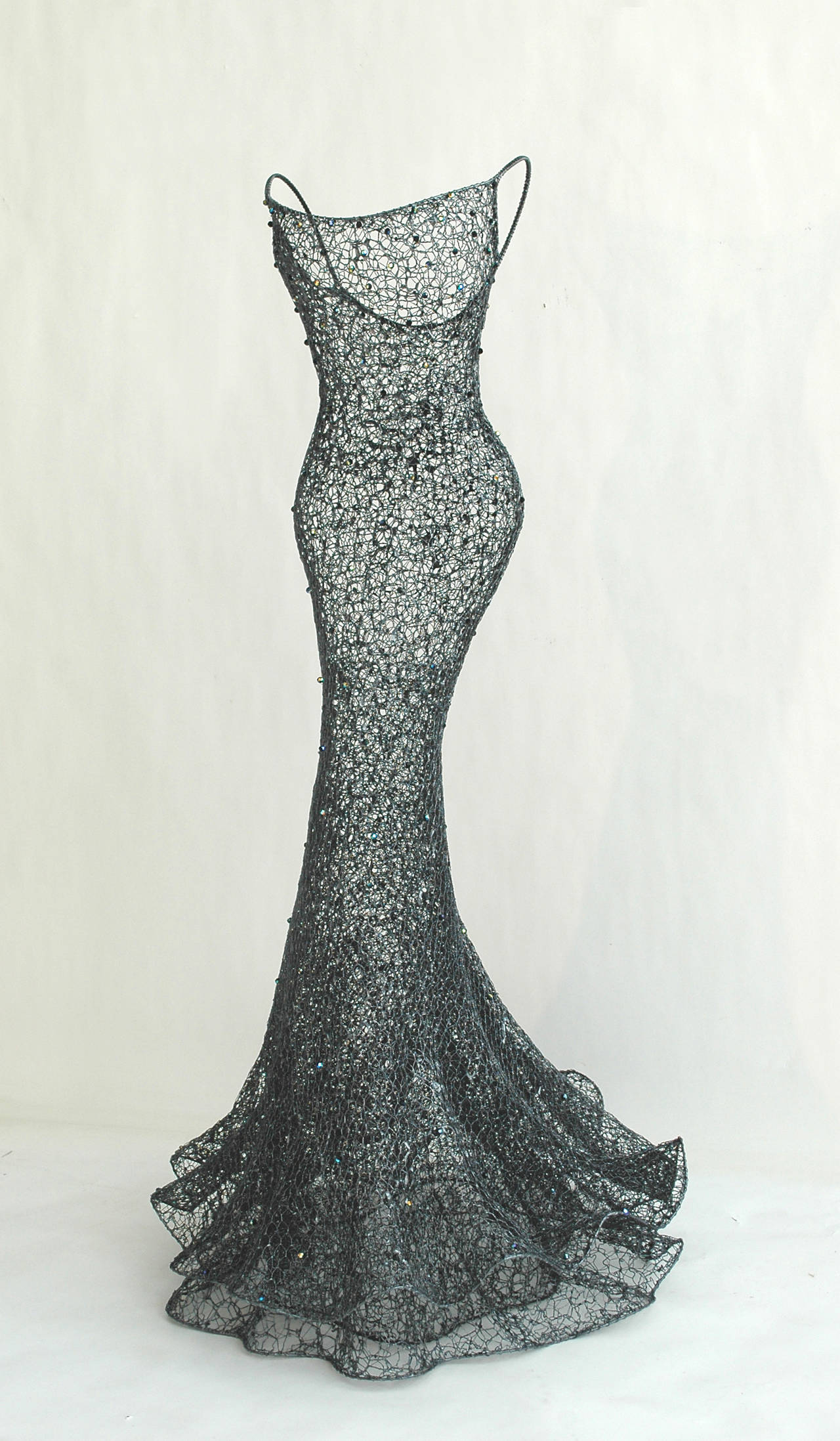 Sophie DeFrancesca Figurative Sculpture - Agent Provocateur