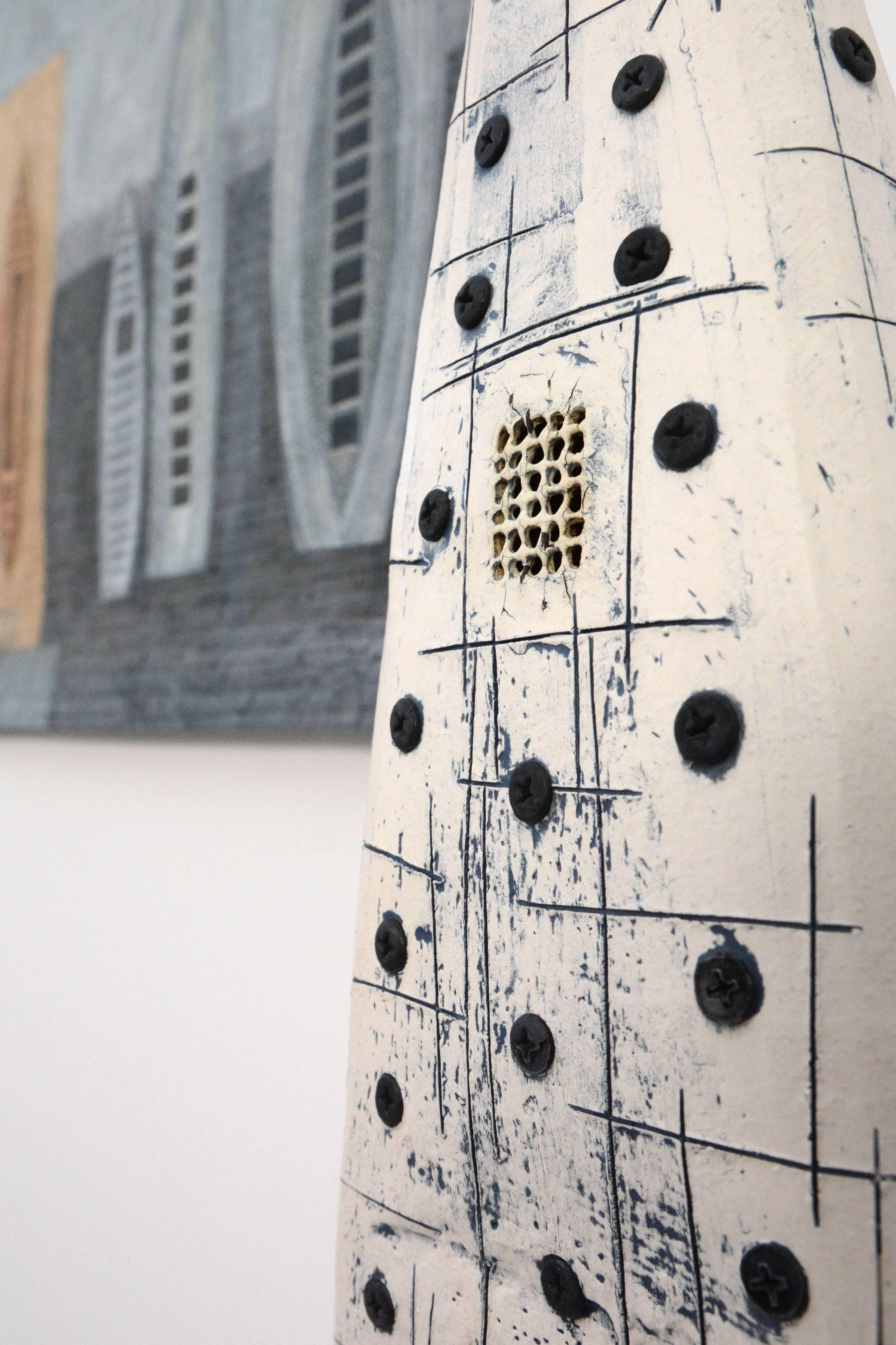 Sonido IV - narración de viaje y cambio, técnica mixta, tapiz y vasija - Sculpture de Heather Allen Hietala