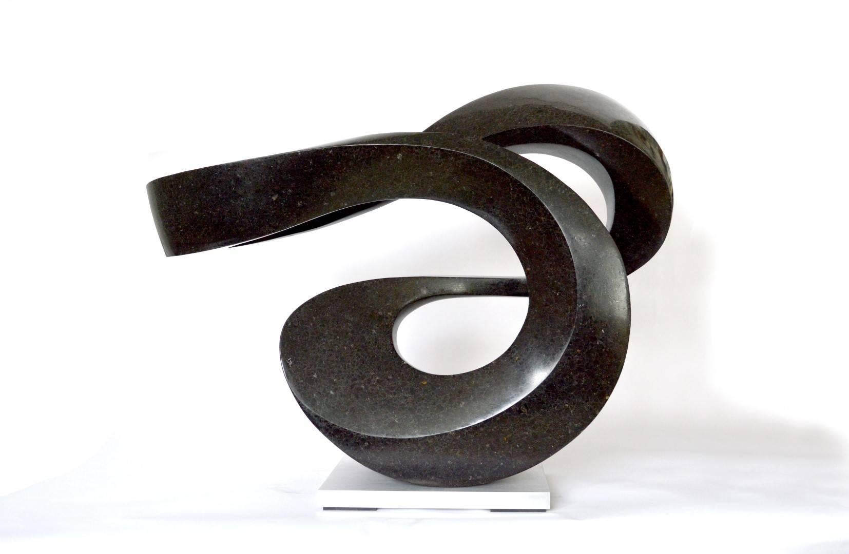 Jeremy Guy Abstract Sculpture – Zephyr
