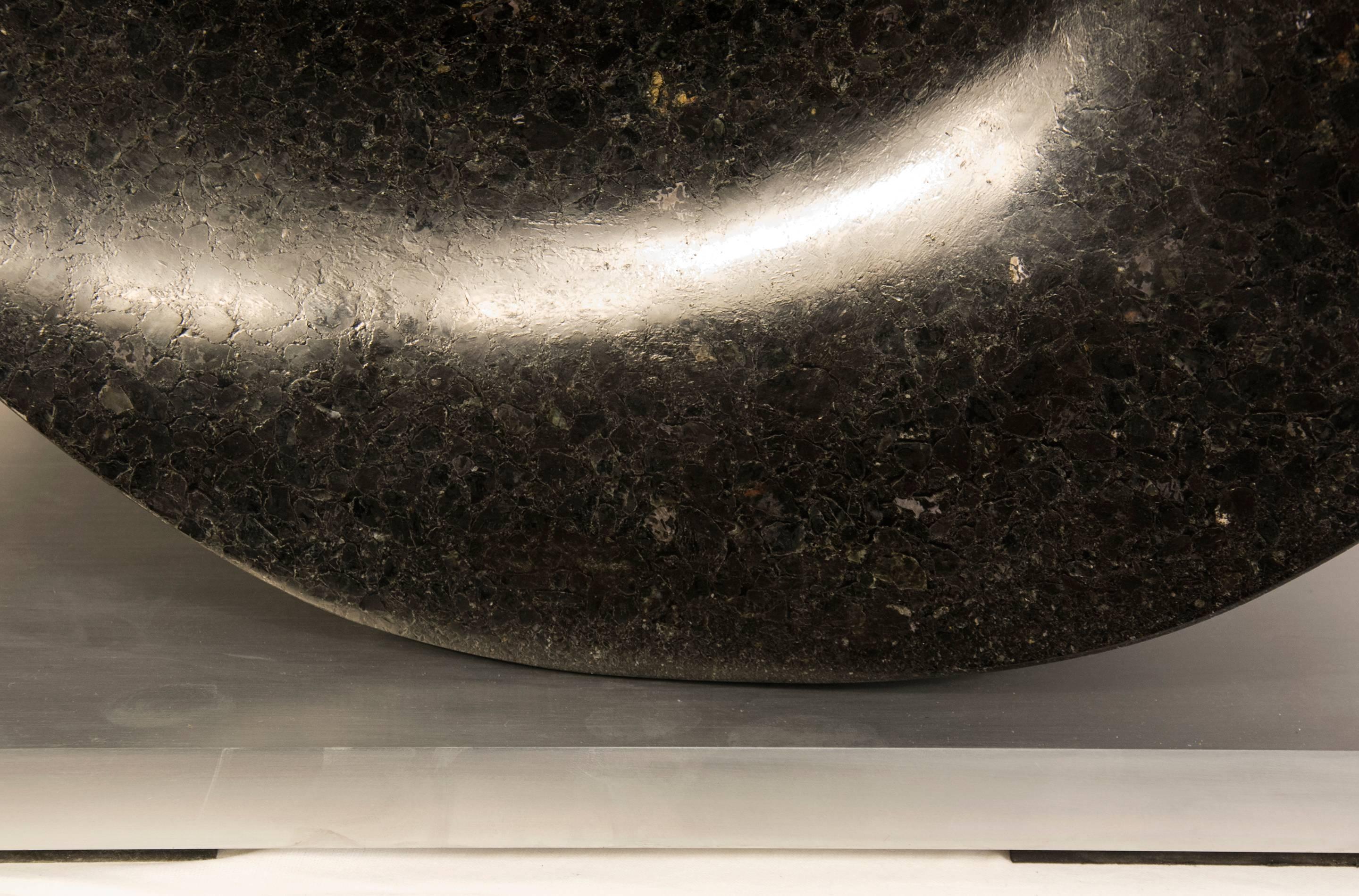 Zephyr (Grau), Abstract Sculpture, von Jeremy Guy