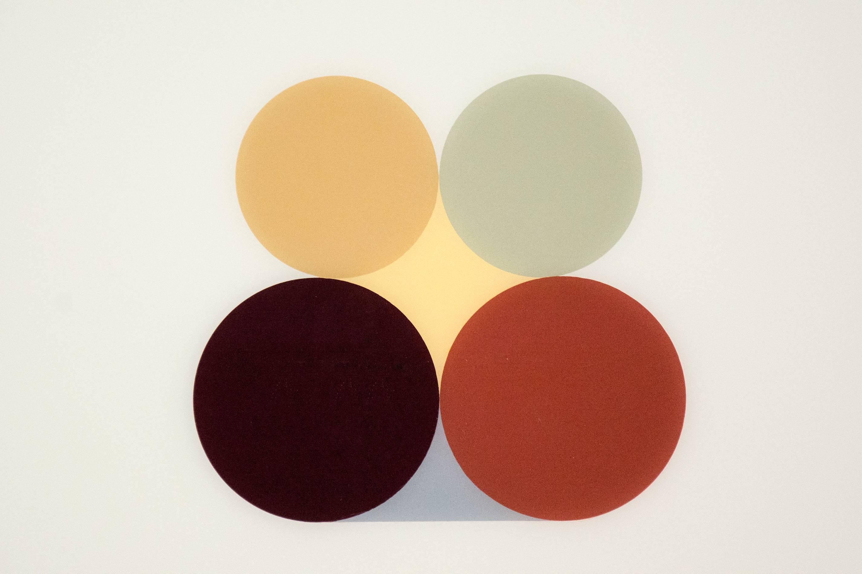 Natura morta Maroon and Green - luminoso, astratto minimalista, acrilico su plexiglass - Painting Astrattismo geometrico di David Cantine
