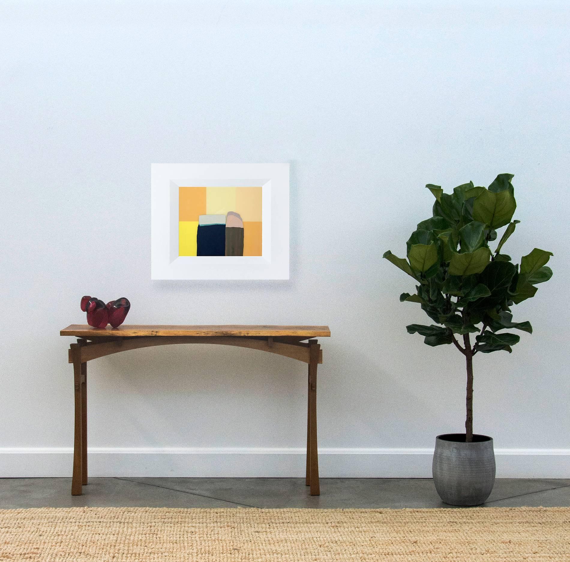 Things With Tops - petit, orange, minimaliste, nature morte sur plexiglas - Orange Abstract Painting par David Cantine