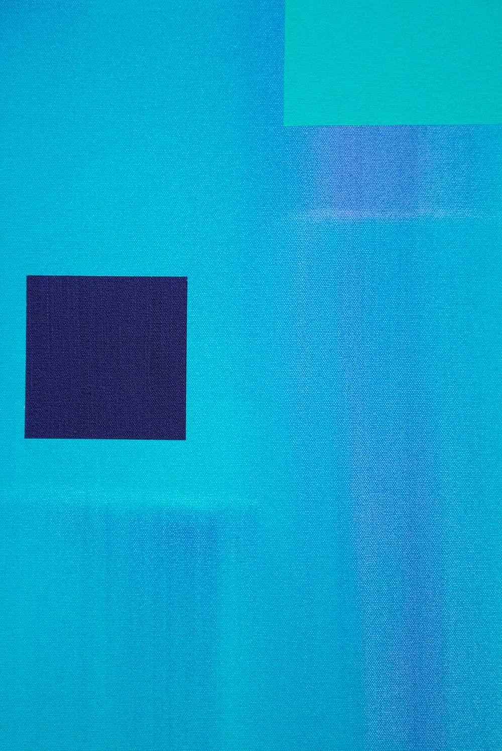 Un ballet de cuadrados y rectángulos de colores flota sobre un fondo turquesa salpicado de malva. Una conversación sobre el equilibrio visual surge de esta atrevida pintura acrílica titulada 