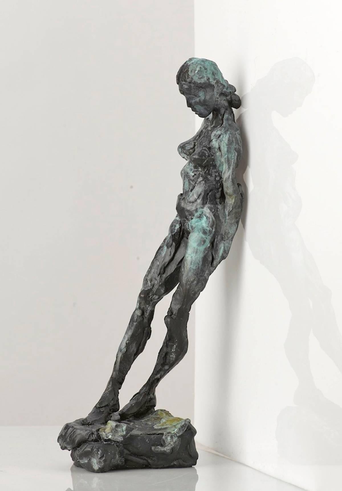Figurative Sculpture Richard Tosczak - Sculpture XXXII 4/8 - nu, femme allongée, figure en bronze, statuette patinée