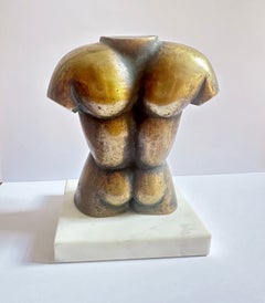 Torso maschile moderno in bronzo, firmato da uno scultore berlinese, edizione limitata