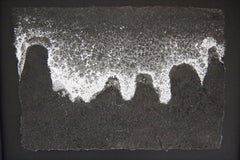 Pequeño paisaje abstracto en negro, blanco y gris – El mar guarda sus secretos I