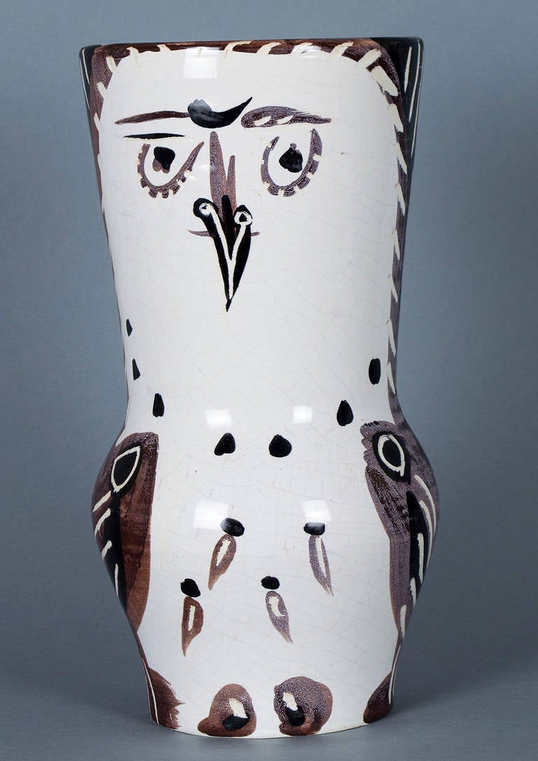 Pablo Picasso Figurative Sculpture - Maroon/Black Wood-Owl, 1952