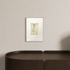 Dessin figuratif au fusain du milieu du XXe siècle, représentant une femme élégante en chapeau et robe