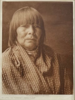 Edward Curtis (1868-1952) Photogravure représentant un Amérindien « Oyi-Sa Wi », vers 1905