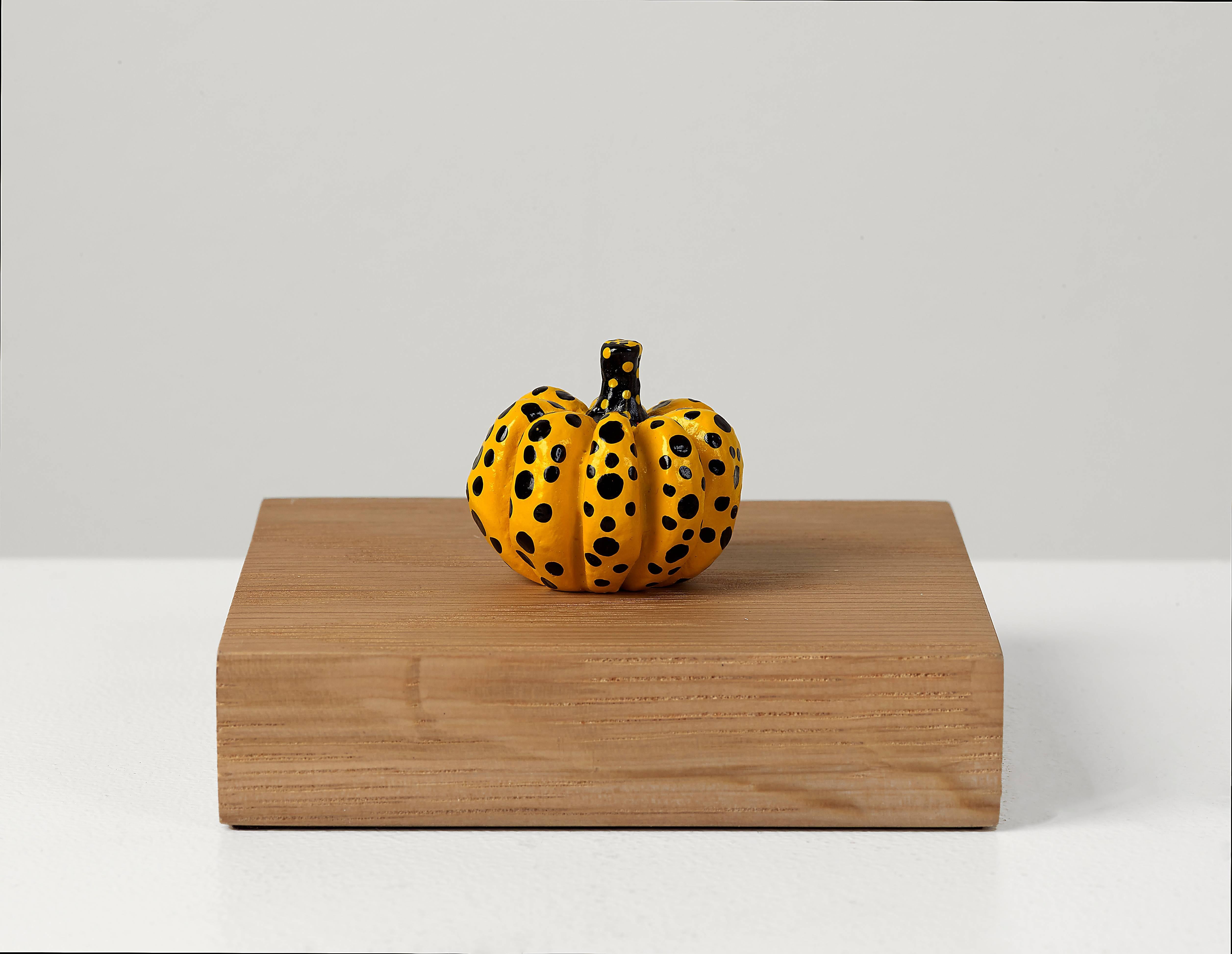 Yayoi Kusama Figurative Sculpture - Pumpkin (mini)