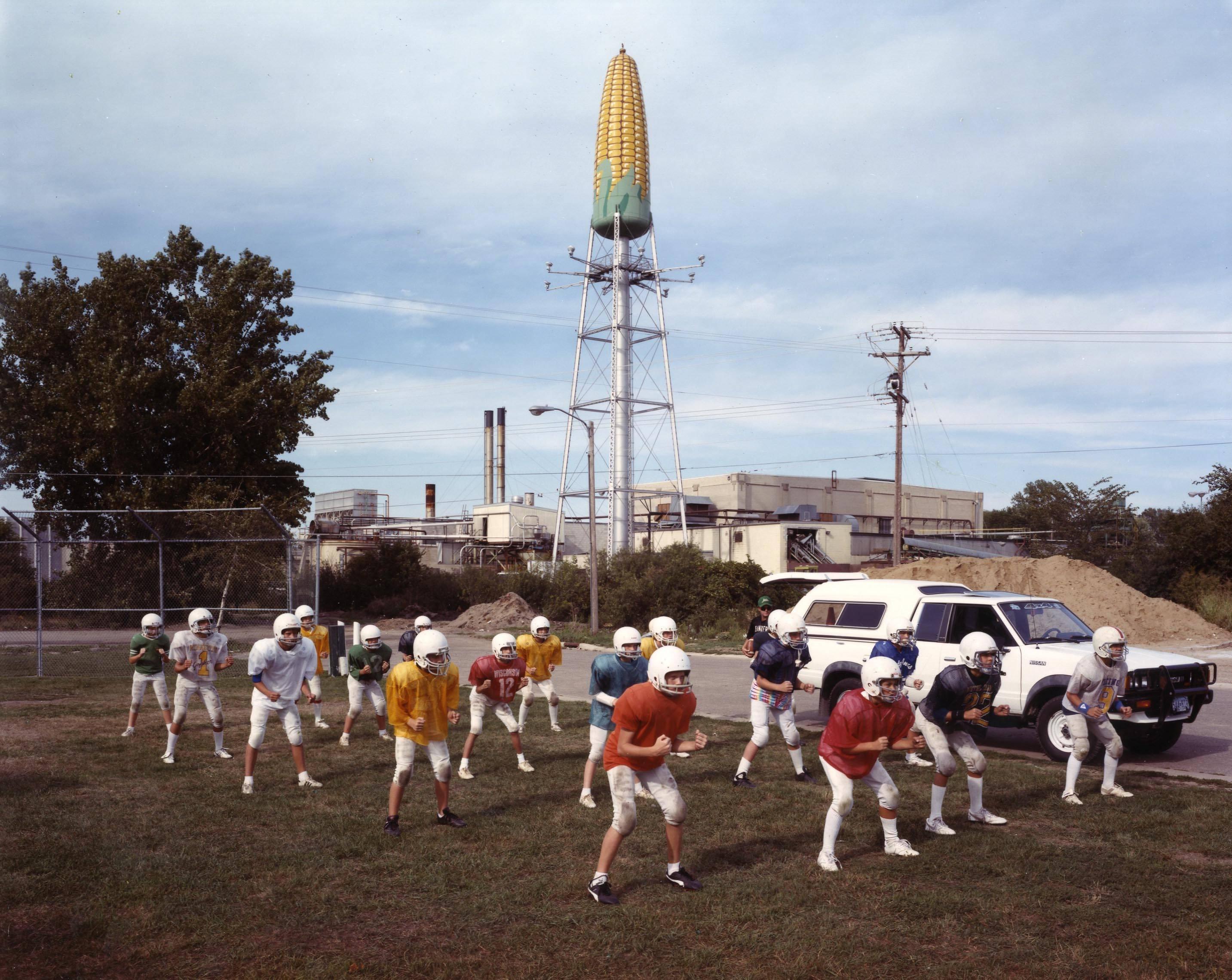 Color Photograph de David Graham - Post Bulletins (equipo de fútbol) Practicando en Graham Park, Rochester, NY