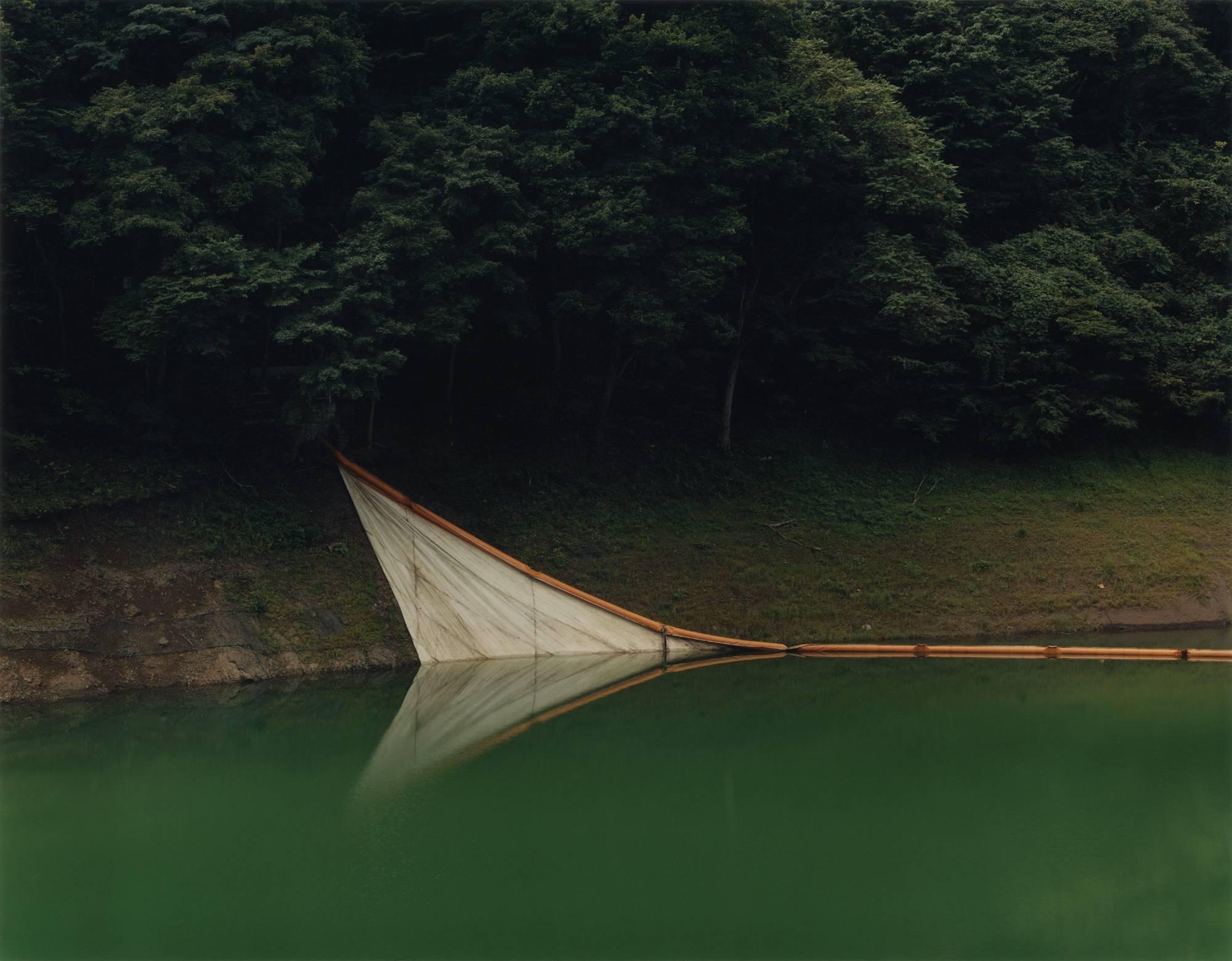 Color Photograph de Toshio Shibata - Ciudad de Okutama, Condado de Nishitama (C-0518)