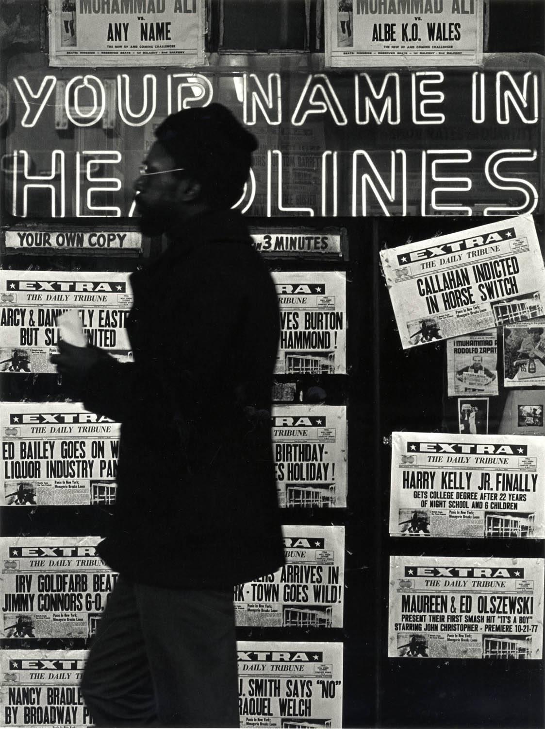 Lou Stoumen Black and White Photograph - Times Square