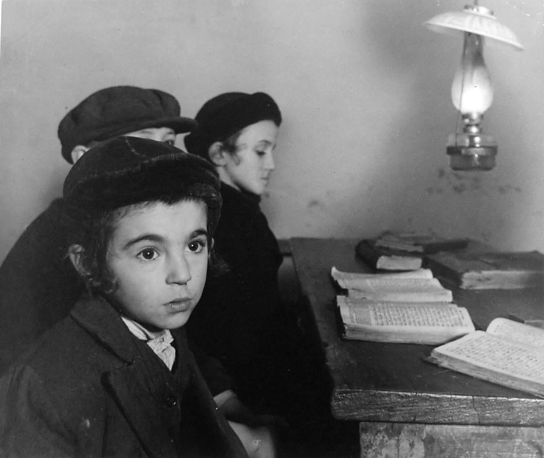 Roman Vishniac Black and White Photograph - Cheder Boys, Vrchni Apsa, Carpathian Ruthenia