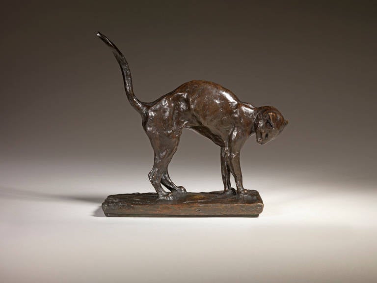 Cat with arched back - Sculpture by Théophile Alexandre Steinlen