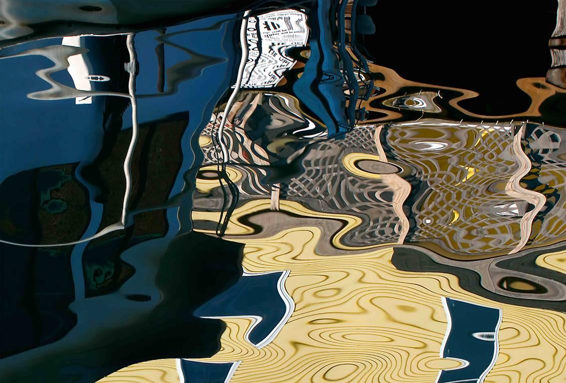 Barbara Vaughn Abstract Photograph - Kinklidoma 2
