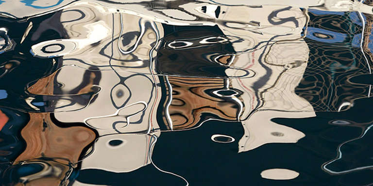 Barbara Vaughn Abstract Photograph - Kinklidoma