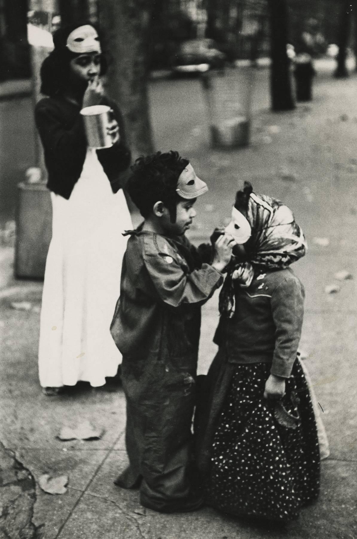 Steve Schapiro Black and White Photograph - Halloween Brooklyn Heights
