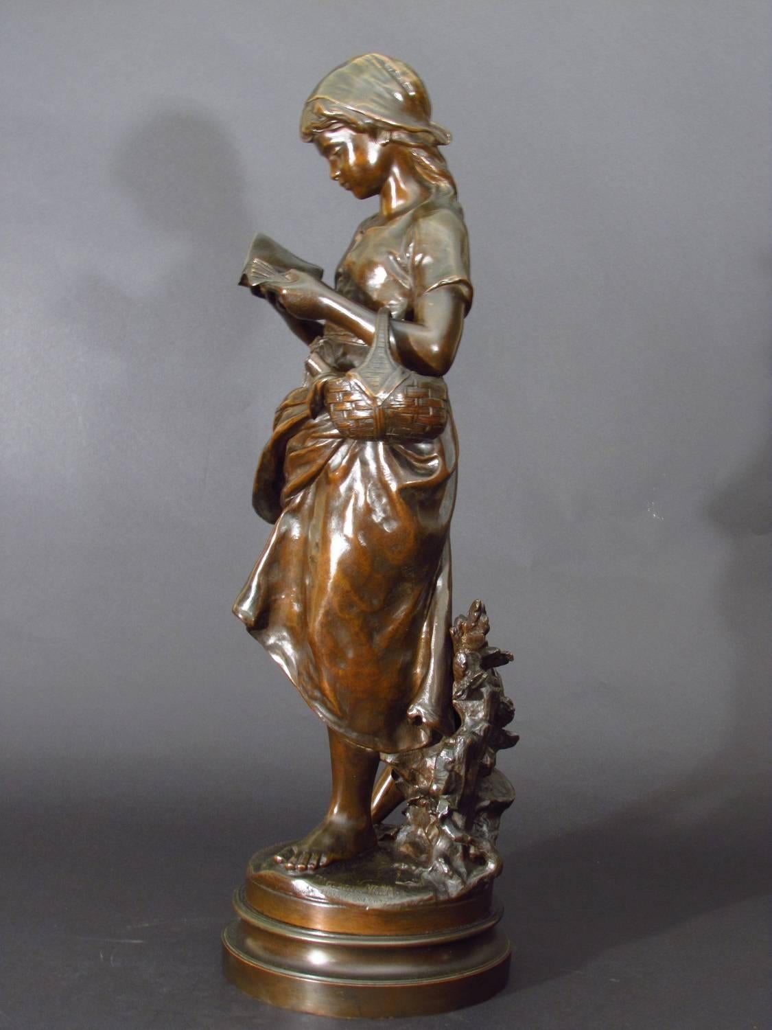      Liseuse - Gold Figurative Sculpture by Mathurin Moreau