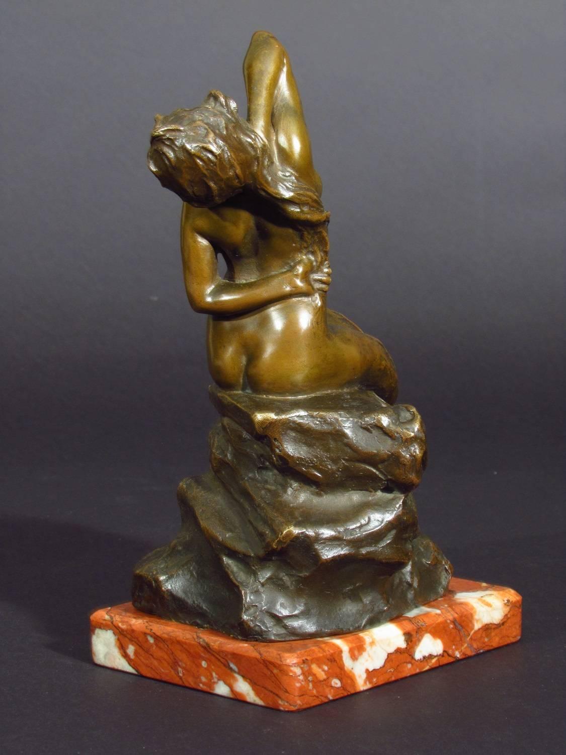 Siren by Vincenzo Bentivenga (1879-1943)

An interesting and unusual bronze sculpture of a mermaid by italian sculptor Bentivenga. Signed Bentivenga with a Art Laguna Napoli foundry inscription.