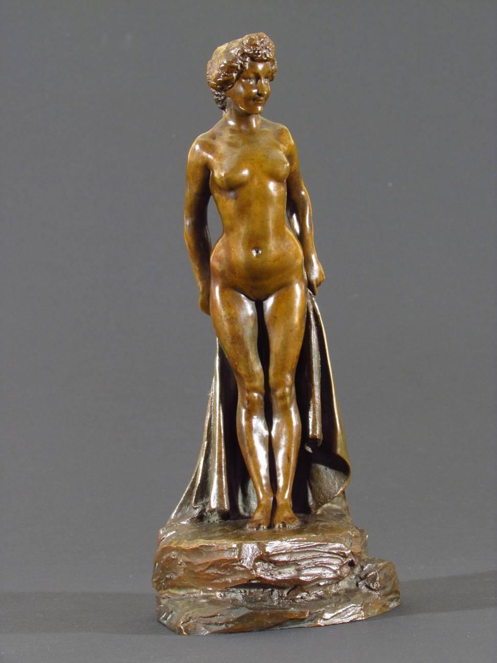 Joe Descomps Cormier Nude Sculpture - Femme Nue