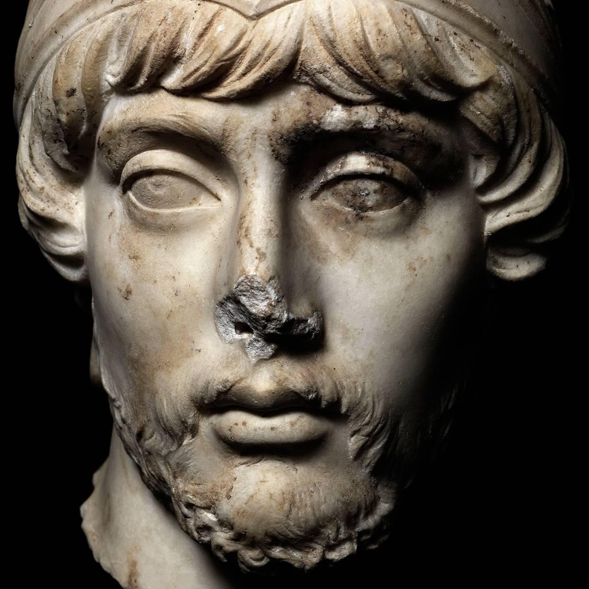 Portrait Photograph de Massimo Listri - Musei Vaticaticani Collezione Museo Gregoriano - Profano