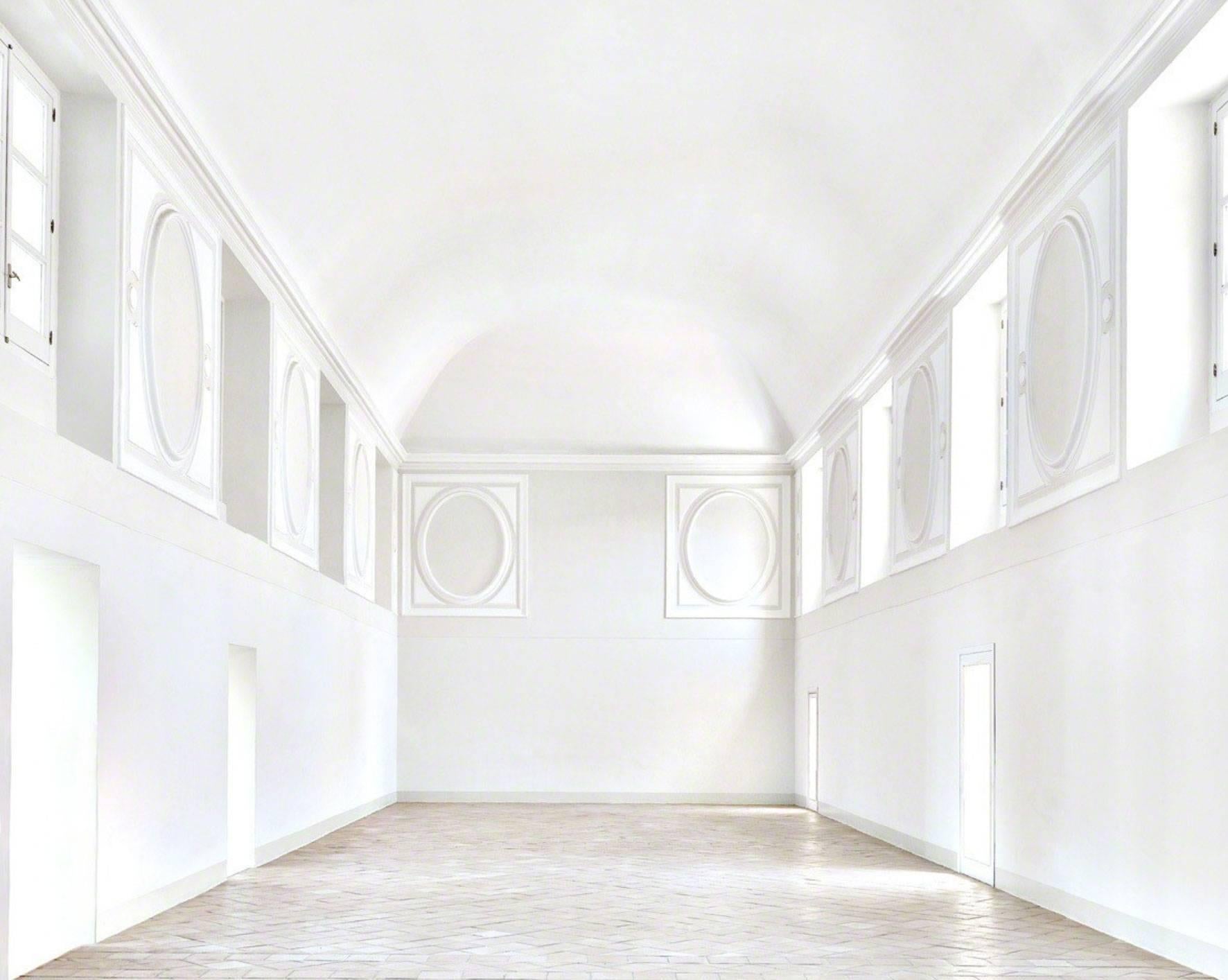Massimo Listri Color Photograph – San Domenico Maggiore, Neapel