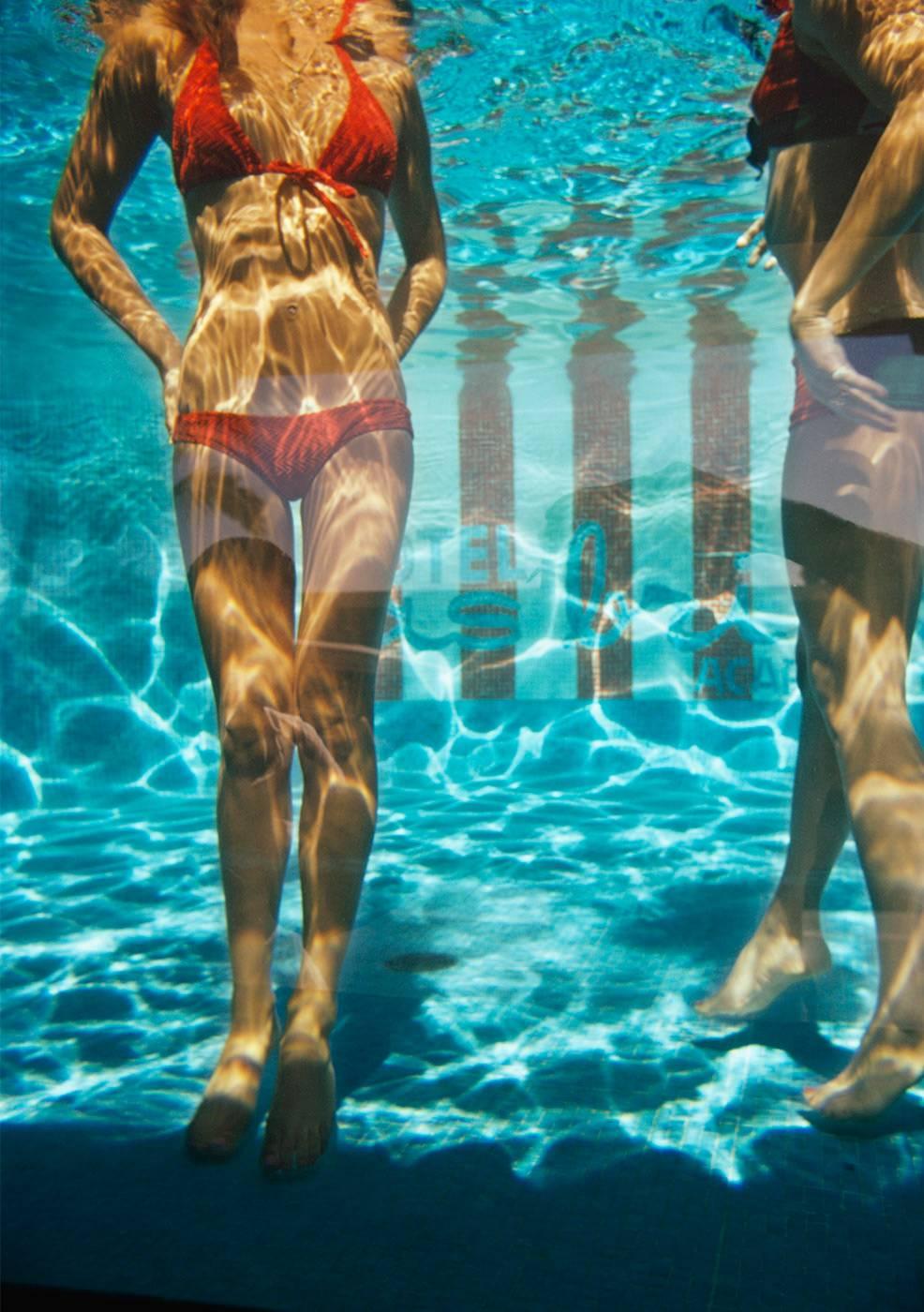 Slim Aarons Color Photograph - Pool At Las Brisas