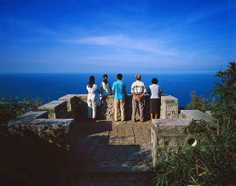 Weng Fen (Weng Peijun) Figurative Photograph - Staring At The Sea #2