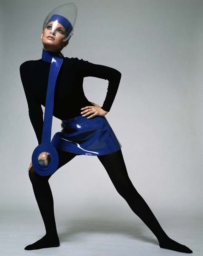 Terry O'Neill - Raquel Welch in Pierre Cardin For Sale at 1stDibs ...