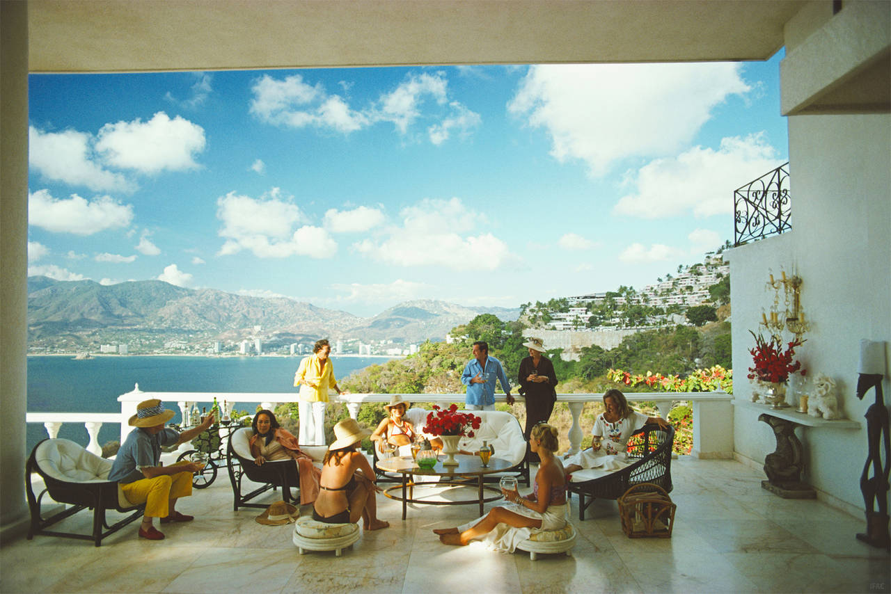 Slim Aarons Color Photograph - Guests at the Villa Nirvana (Aarons Estate Edition)