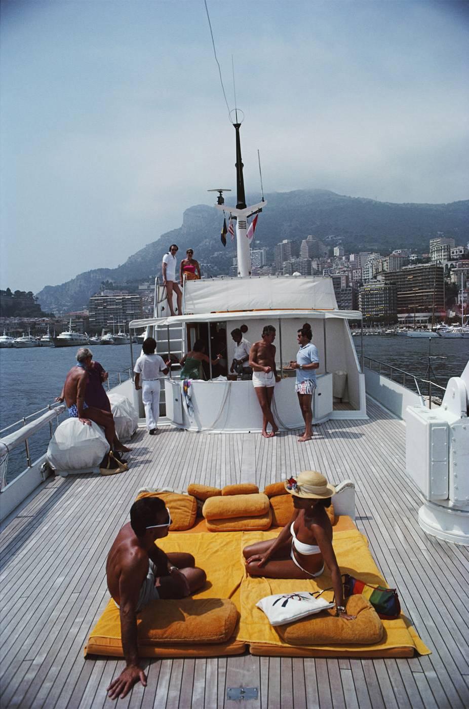 Slim Aarons Figurative Photograph – Yacht von Scotti's