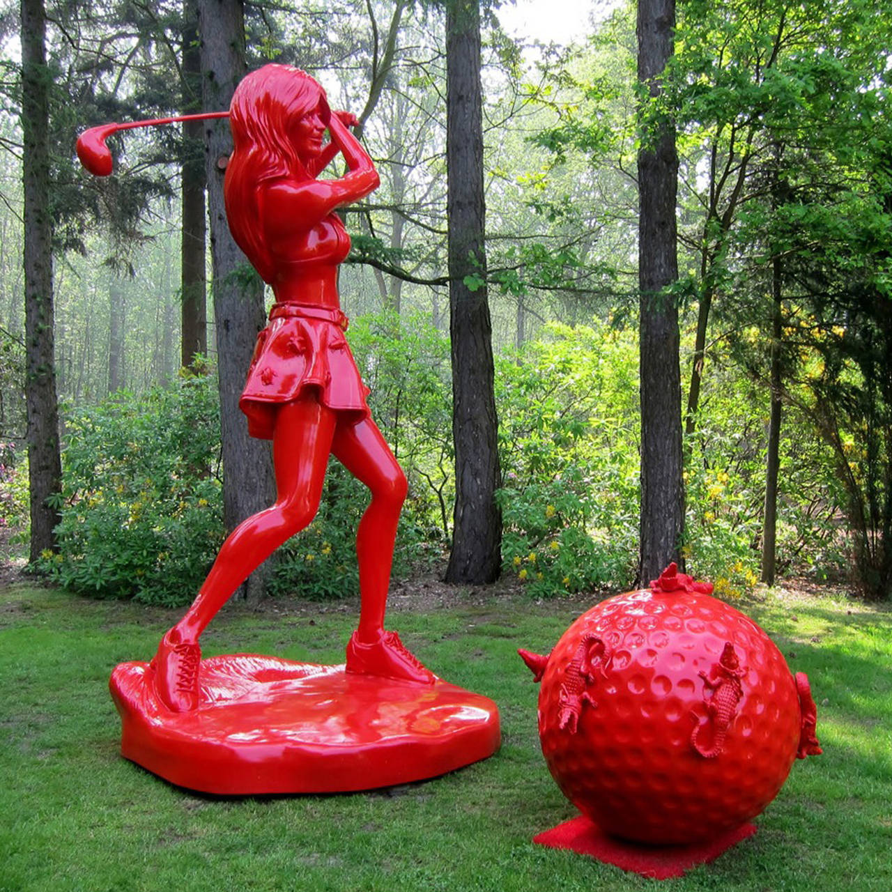 Cloned Golf-girl with turtles &  Cloned golfball with crocodiles. - Sculpture by William Sweetlove