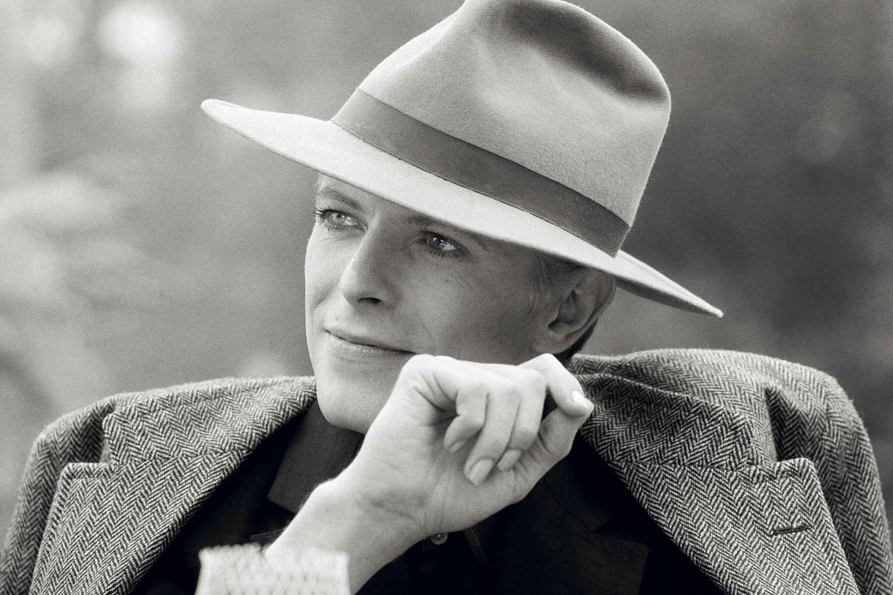 Terry O'Neill Black and White Photograph - David Bowie, Los Angeles 1976