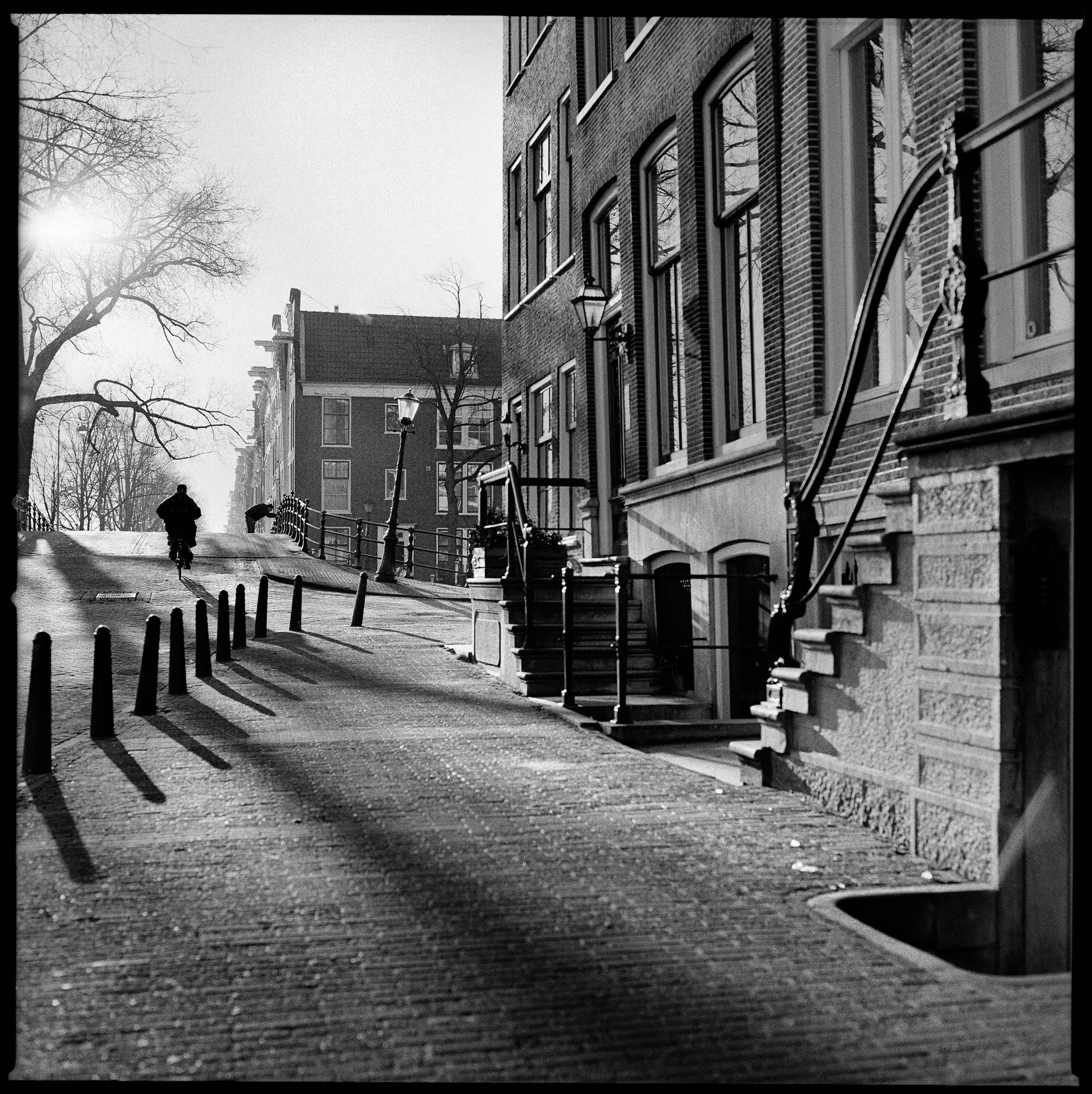 Marie-Jeanne van Hövell tot Westerflier Black and White Photograph - Amstel between Herengracht and Keizersgracht