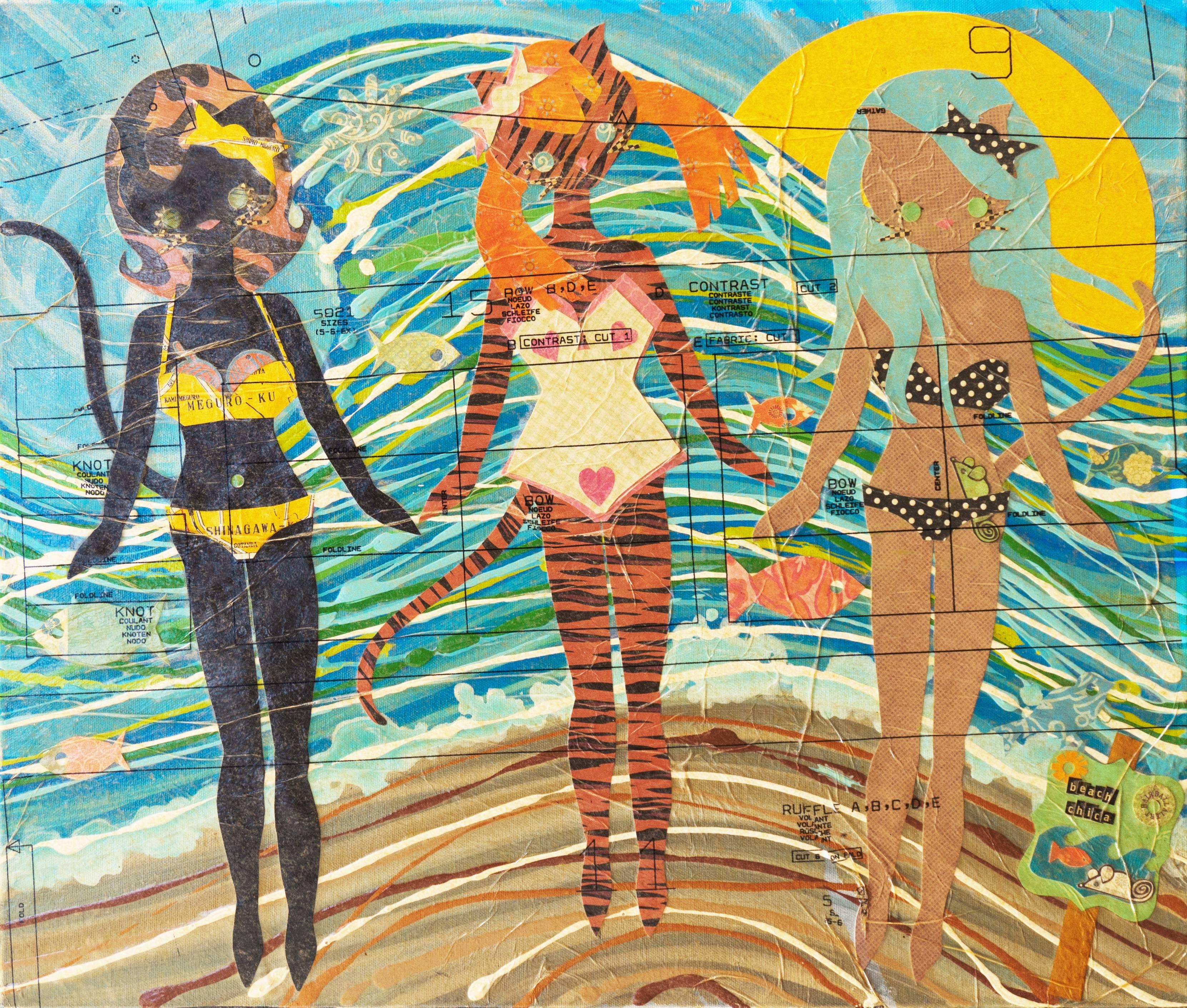 Firmato sul retro, "Cristina Sayers", un'artista californiana quotata, intitolato "Chicas at the Beach" e creato nel 2012. 

Olio e assemblaggio stravagante che mostra tre gatti antropomorfi che indossano fiocchi e costumi da bagno su uno sfondo da