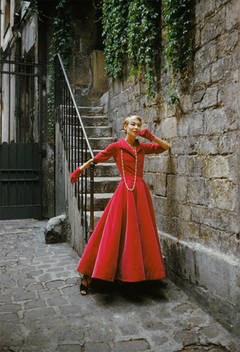 Close Up in Chanel Red Velvet, Cour de Rohan, 1955 3