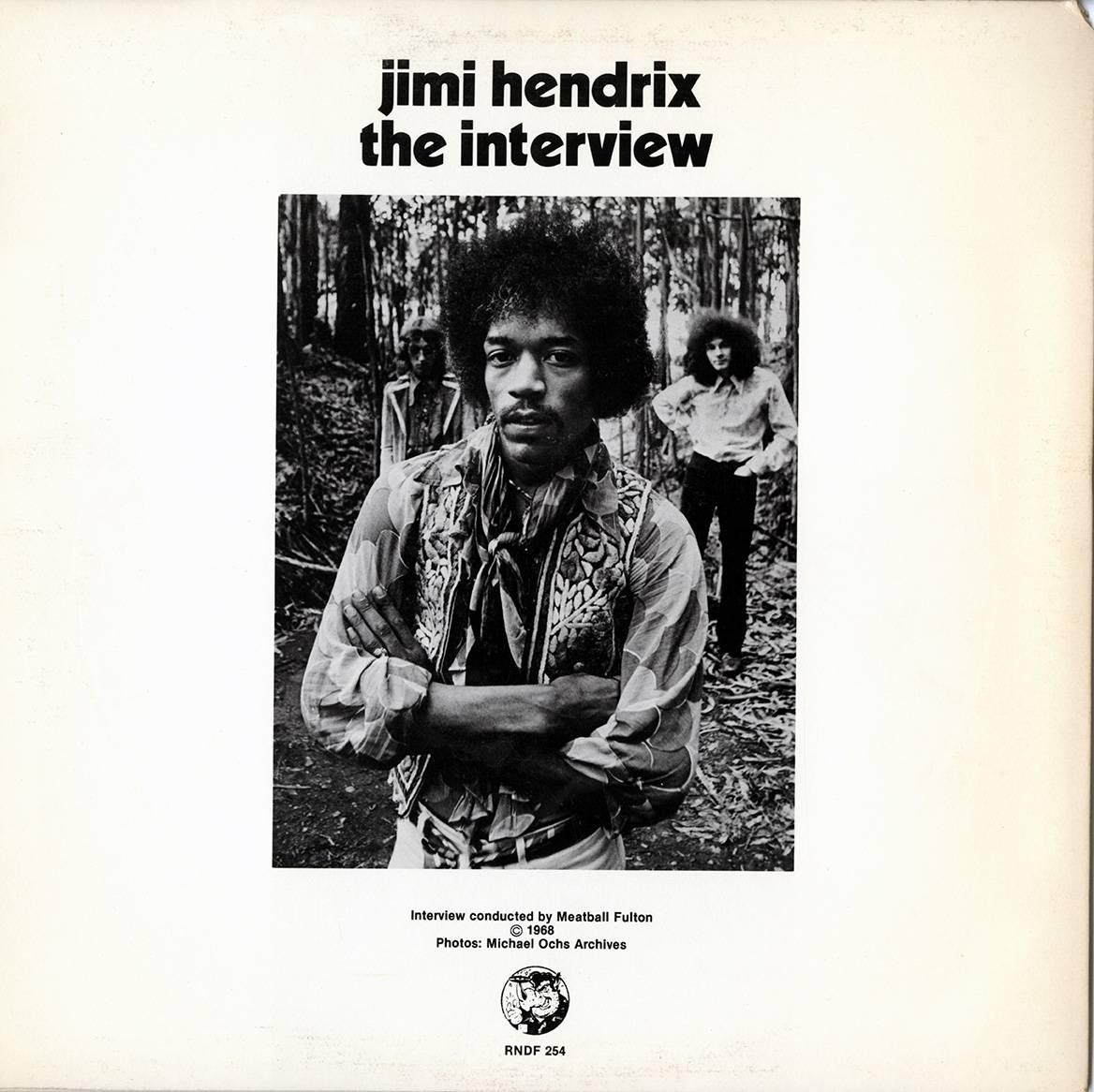 Vintage Jimi Hendrix vinyl record illustrated on both sides with photos by Michael Ochs: The Interview; published in 1982

Cover: 12 x 12 inches (30.48 x 30.48)

Looks brilliant framed

Very nice overall condition