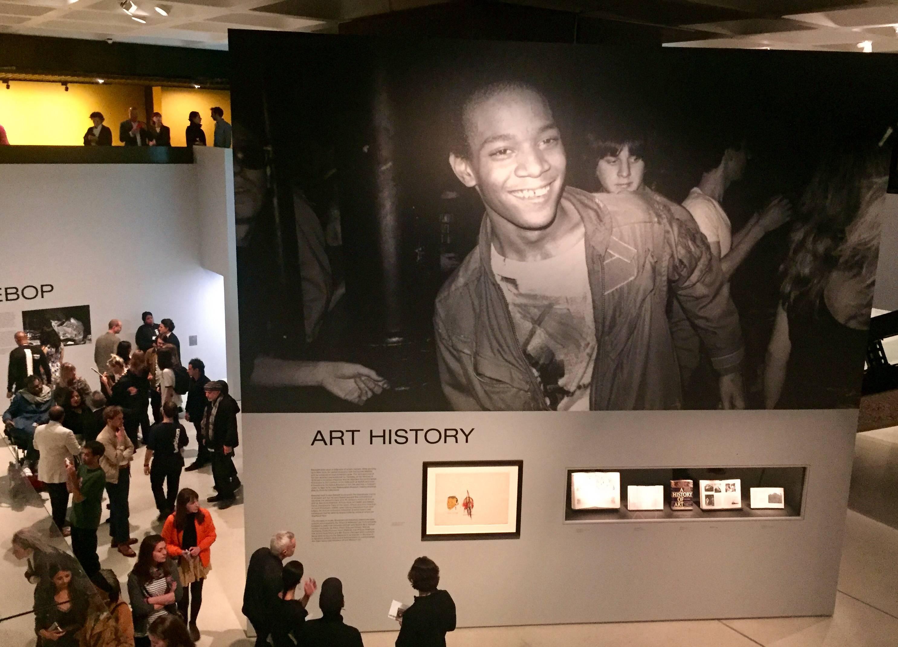 Jean Michel Basquiat:: tanzend im Mudd Club:: 1979 
Dieses erhabene:: seltene Foto in der aktuellen Basquiat London Retrospektive Boom For Real wurde von Nicholas Taylor Jean-Michels enger Freund und Mitarbeiter der Band:: Gray:: aufgenommen.