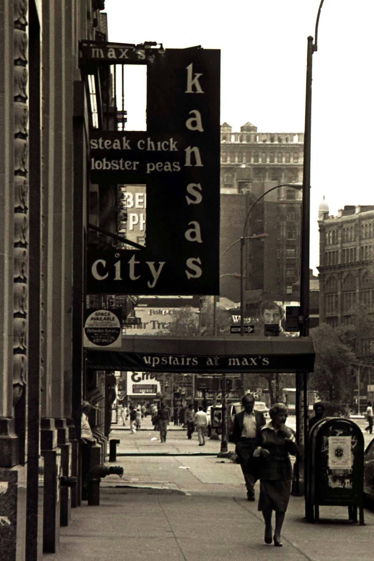 Max's Kansas City photograph New York, 1975 (Manhattan photography)  - Photograph by Fernando Natalici