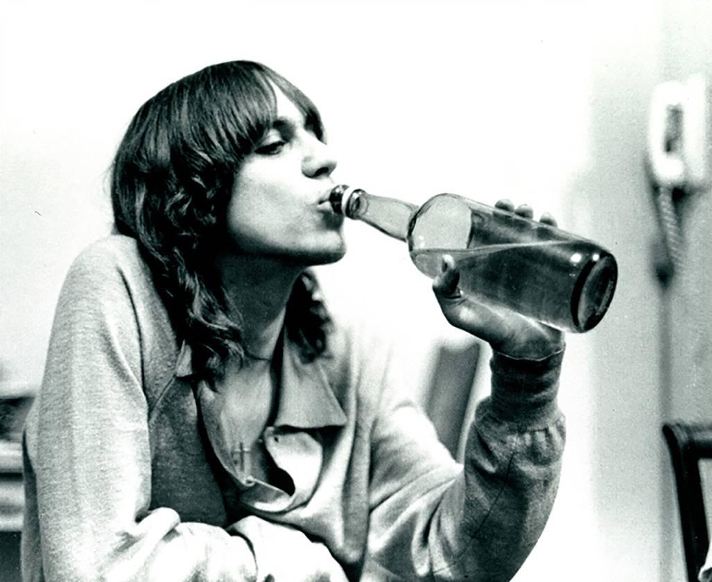 Leni Sinclair Portrait Photograph - Iggy Pop photograph Detroit, 1968