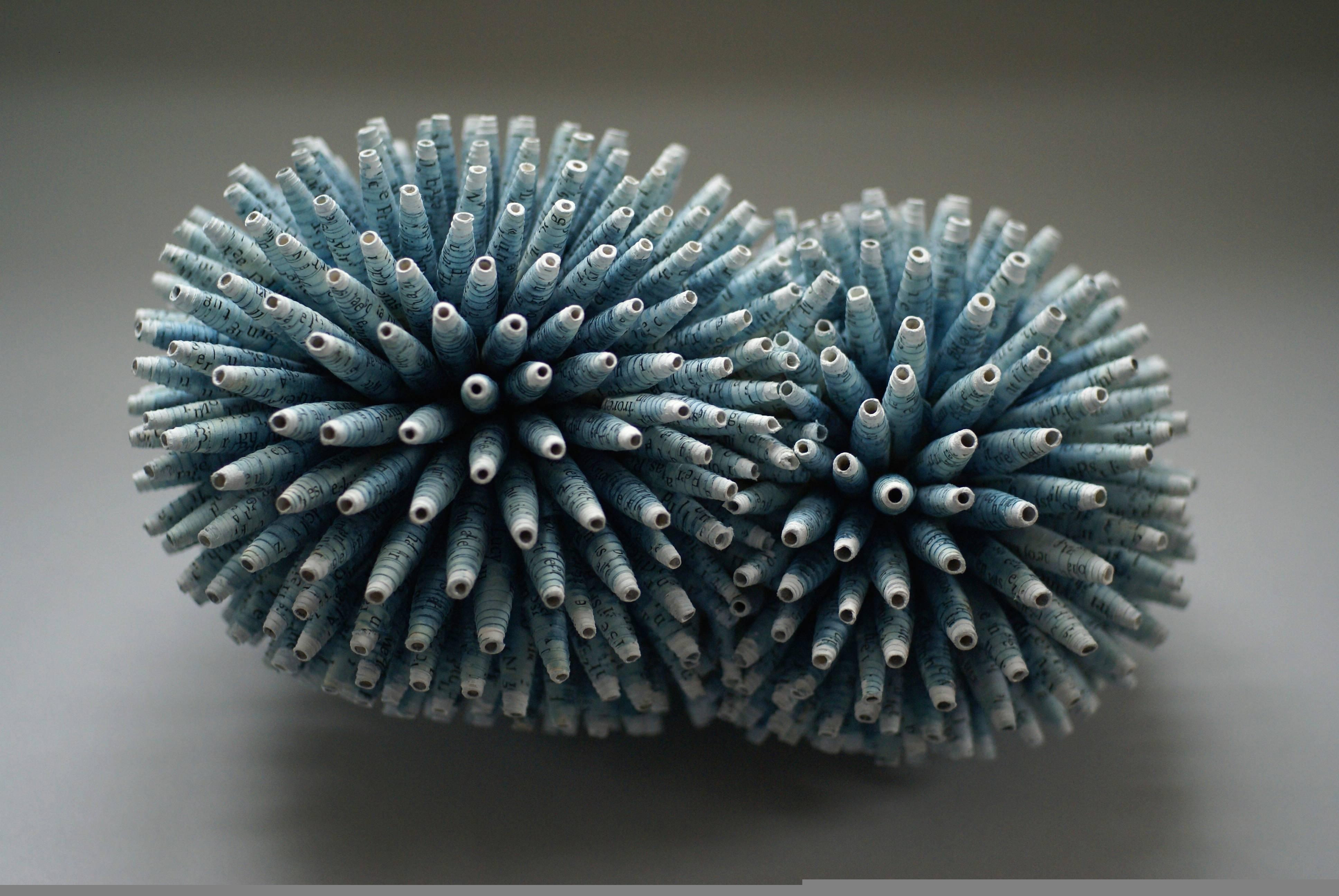 Valérie Buess Abstract Sculpture - Pretty Attached