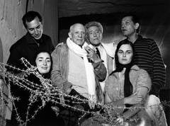 Jacqueline, L.M. Dominguin, Picasso, Cocteau, Les Baux De Provence