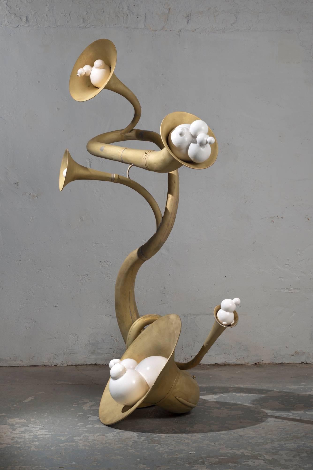 Linda Lighton Abstract Sculpture – Mr. Green